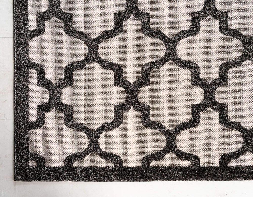 Outdoor Trellis Collection Area Rug - Tulsa (6' 1" X 9' Rectangle, Black/ Ivory)