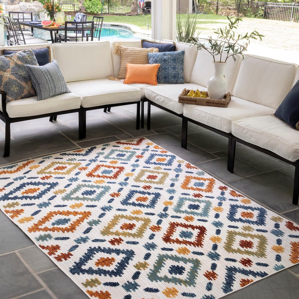 Indoor/Outdoor Transitional Labyrinth Accent Rug, 2X3, Blue