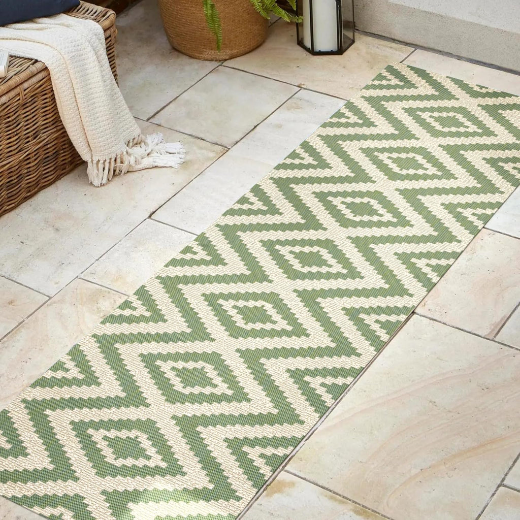Diamond Tribal Indoor Outdoor Runner Rug 2X8 Green/Cream, Sintra for Backyard, Patio, Porch, Easy-Cleaning, High Traffic, Pet-Friendly, Non-Shedding (SMB116B-28)