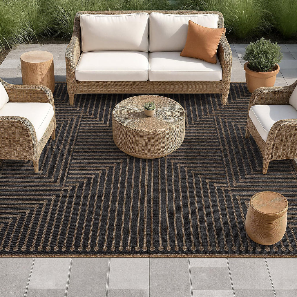 Modern Lines Indoor Outdoor Rug Dark Gray/Natural 6'6" X 9'