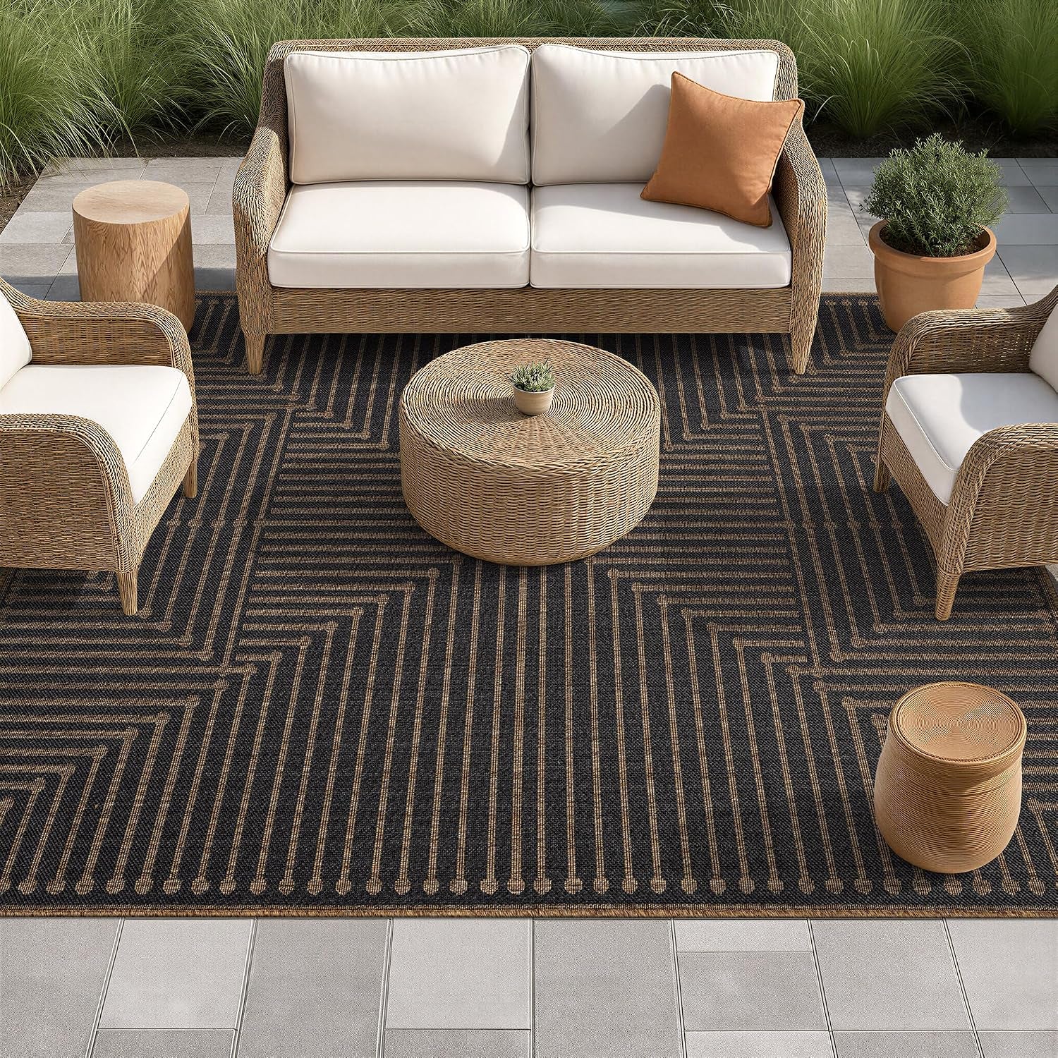 Modern Lines Indoor Outdoor Rug Dark Gray/Natural 6'6" X 9'