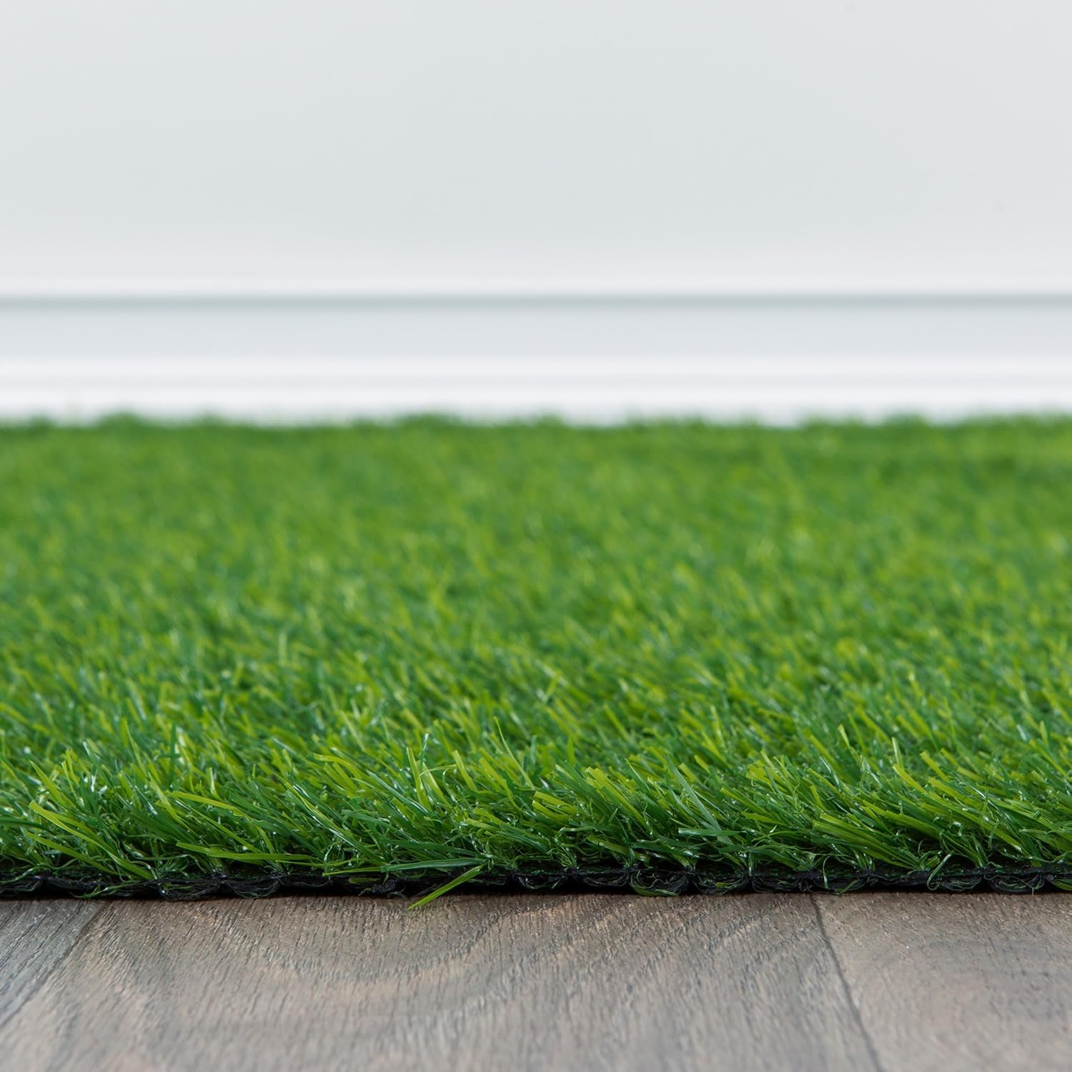 Solid Grass Turf Indoor Outdoor Rug Green 2'7" X 6'