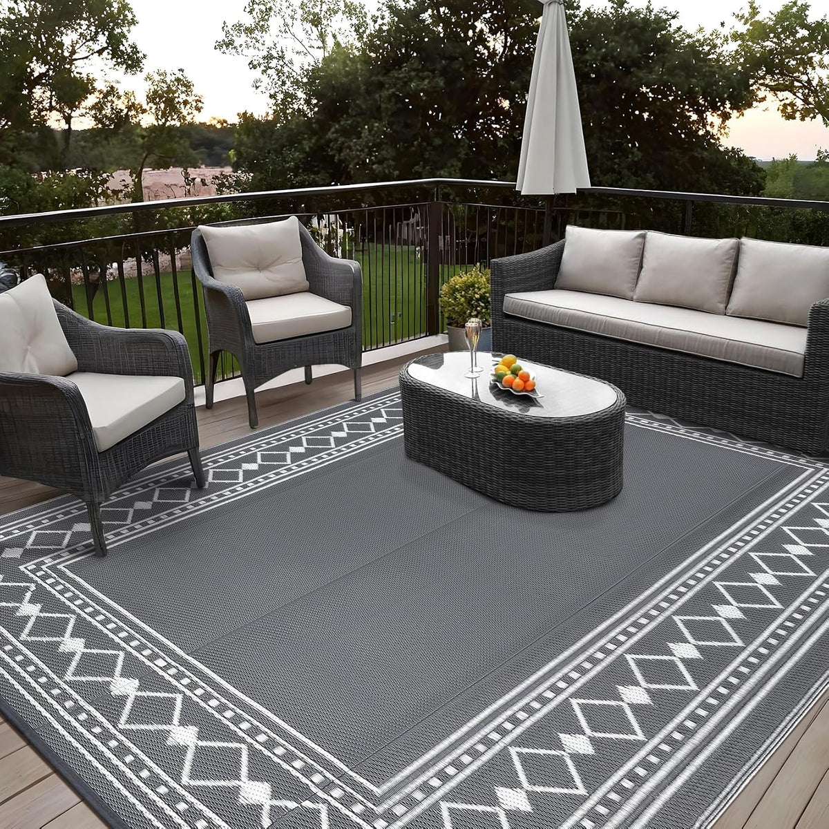 Large Outdoor Rug 10X14 Waterproof Patio Modern Border Reversible Camping Mat Plastic Straw Outdoor Rug for Patio, RV, Deck, Balcony, Backyard, Picnic, Beach, Clover,Grey